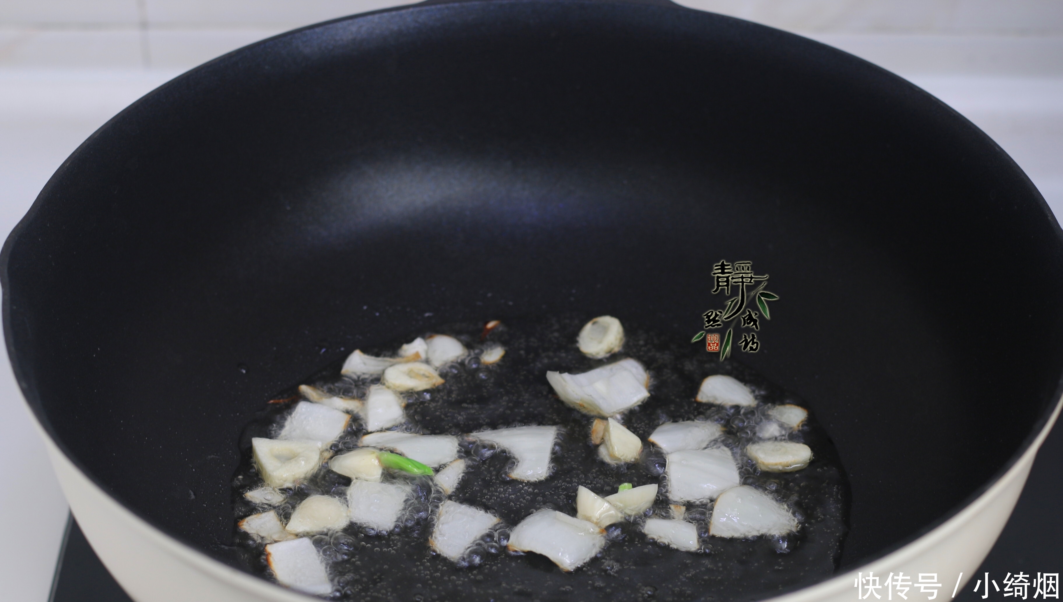 春天|原来韭菜和此菜才是天生一对,3分钟就出锅,比大鱼大肉都香