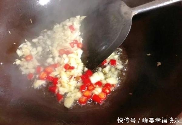  下饭|没有什么比香菜炒牛肉还要香的了，可谓真的是嫩滑鲜香，还特下饭