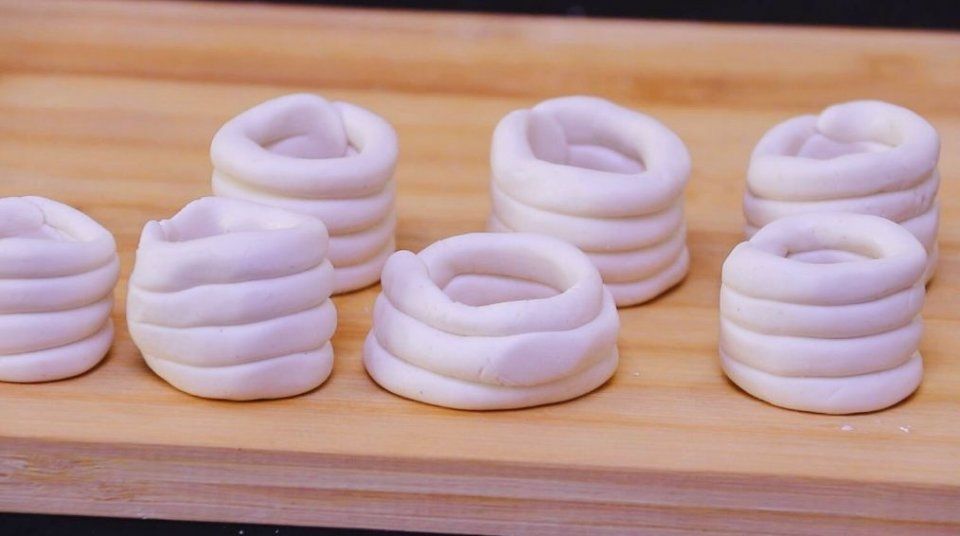 白糖|白糖和糯米粉还能这么吃,第一次吃就吃上瘾了,外酥里糯