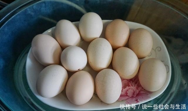 入口|猪脚加了一勺这个,味道香浓醇厚,入口肥而不腻,真是越吃越上瘾