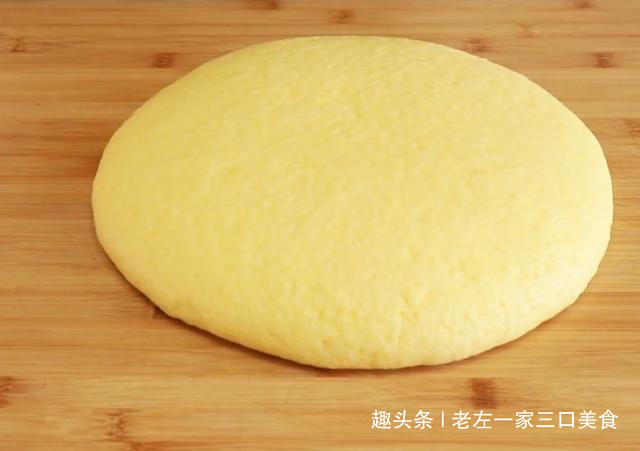 发面|玉米面发糕简单快速的做法不用发面,一次成型,蓬松宣软不发粘