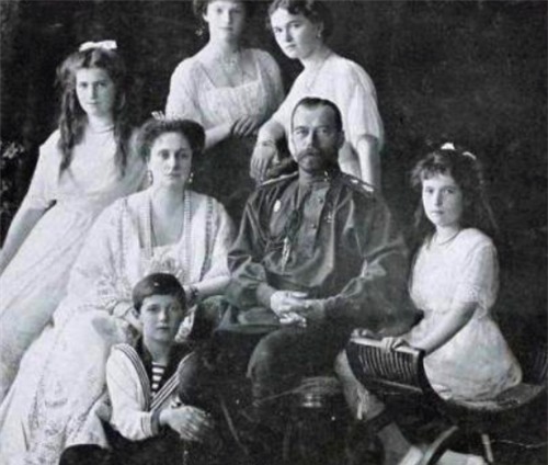  皇室|她是乡下姑娘，摇身一变成皇室公主，晚年身份被识破却已富贵一生