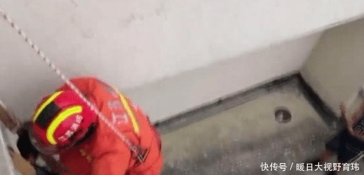  至23层外平|13岁男孩从24楼跳到23楼捡球，然后……上不来了……