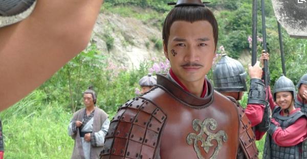  率领|夏完淳率领三千精骑奔内海南岸，秦牧风率三万大军，向马尼拉推进