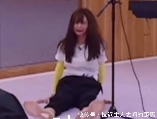 梦辰|杜华人设突变?签下被淘汰的姐姐,网友却表示:姐姐快逃