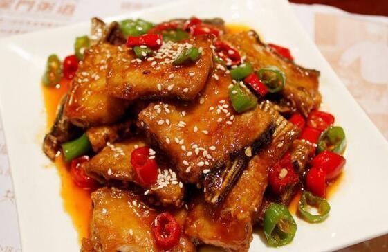 吃饭|一家人一起吃饭,尝尝这些美味的食物