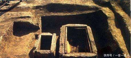 专家|一座普通化粪池下,考古专家发现下面埋着开国皇帝,挖出许多珍宝!