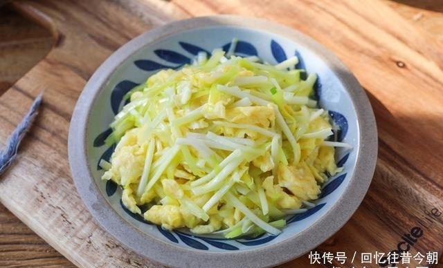 女生|宅在家不出门易长胖,这9种食物,女生每天吃一道,体重蹭蹭降