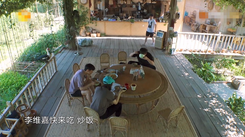 录制|向往的生活分批录制实锤!吃饭叫外卖还假装送客,剪辑都圆不回来
