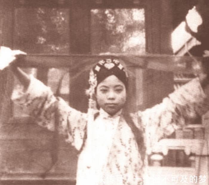 溥仪|拉车工人却娶上了末代皇帝溥仪的妃子，晚年道一生没白活