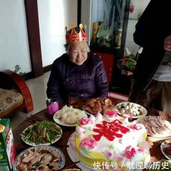 值得|爷爷奶奶还在世，父母就不能过生日？农村这个传统是否值得推崇？