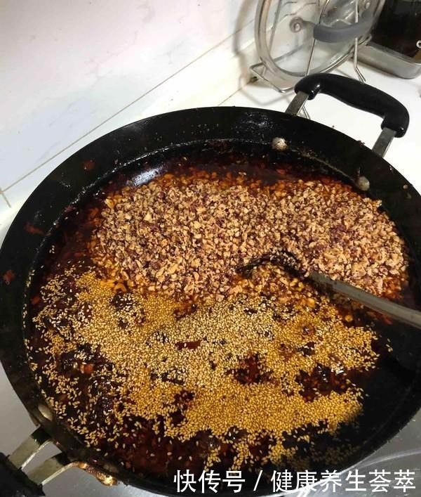 秘制|婆婆的秘制牛肉酱,美味无添加,拌饭利器就是它,再也不用出去买