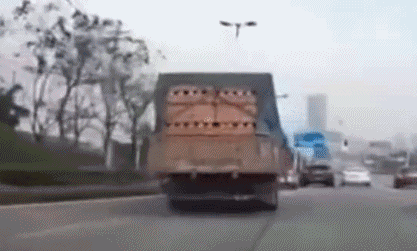 超载|临沂这两辆“百吨王”超载500％！还拒不服从管理指挥，百般抵赖