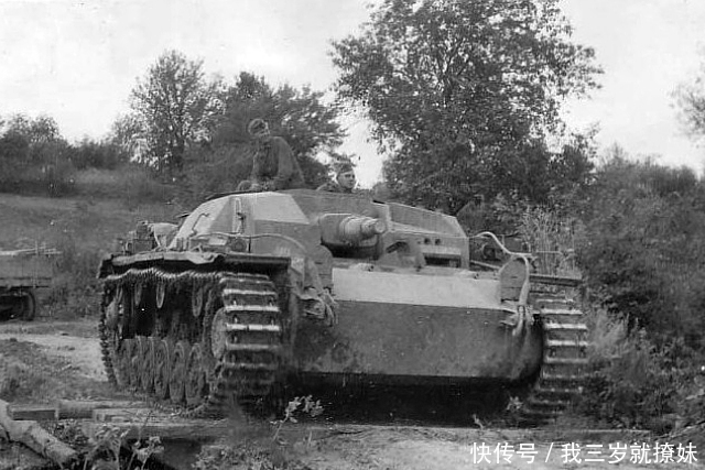 单车|老掉牙坦克也能出王牌:苏军BT-7设伏,单车歼灭22辆德国战车
