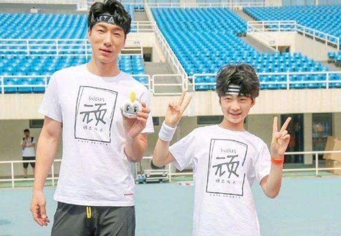  综艺节目|“被迫停播”综艺节目，第2个就没播，这档却因收视太高被叫停