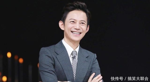 经纪|何炅:独身闯荡娱乐圈28年,从不签约经纪公司,芒果台只是兼职