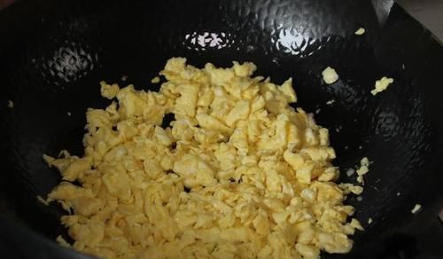 鸡蛋|韭菜鸡蛋饺子馅怎么调?关键放什么调料,很多人不知,难怪不鲜香