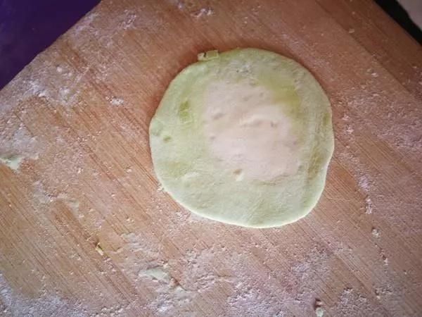 好吃|用它包饺子,比韭菜好吃,比包子好看,鲜嫩味美香气十足