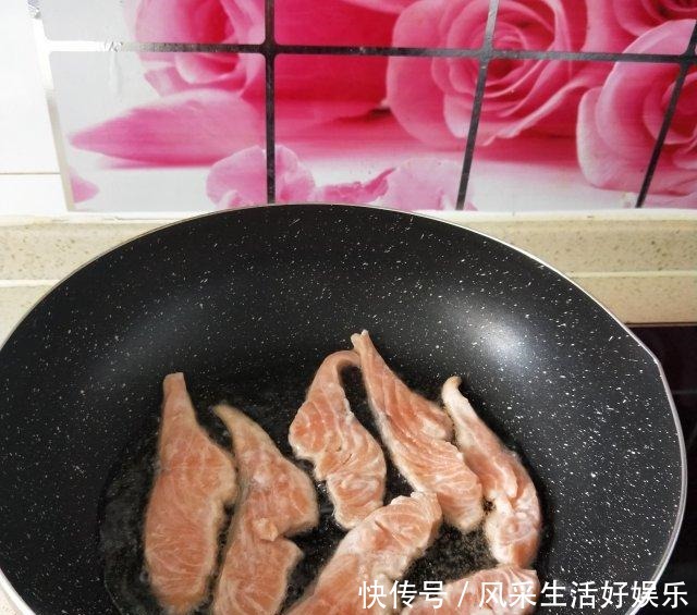 三文鱼片|鲜香可口，香煎三文鱼