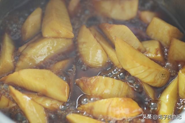  好吃|冬笋炖得一滴水也不加它们太好吃了，孩子们喜欢吃和吃