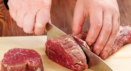 高压锅|炖牛肉,多加“这5样”食材,牛肉香嫩不腥熟得快,高压锅都省了