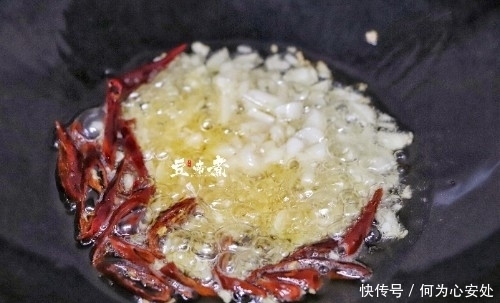 技巧|醋熘白菜，不是醋炒白菜那么简单，要想好吃还香，这些技巧要懂得