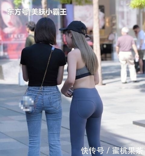 姑娘|街拍:清新淡雅的打底裤姑娘,身材紧致匀称,特别有魅力!