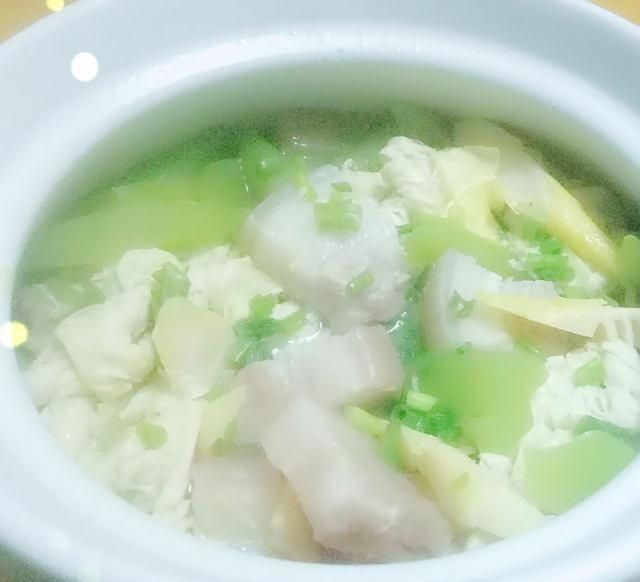 味道|清淡版的腌笃鲜,味道一点也不含糊,吃起来淡淡的香,很不错