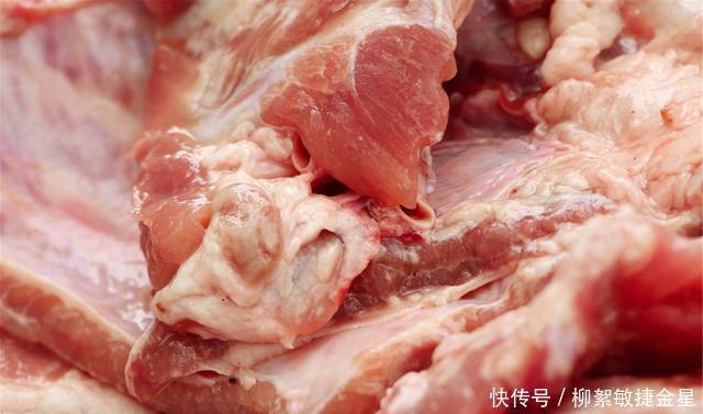  黏性物质|买排骨时，看到这4种排骨要绕着走，肉摊老板从不给家人吃