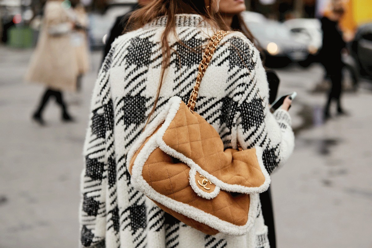 棉袄|大棉袄穿着太老气,一身羊羔绒保暖又时髦,让你气质大提升