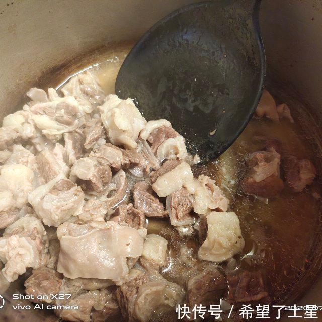 鲜味|嫩姜牛腩汤,营养丰富,汤鲜味美