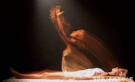 贝克辛斯基|画家出车祸“昏死”后，仿佛看到另一个世界，被画下后让人心慌