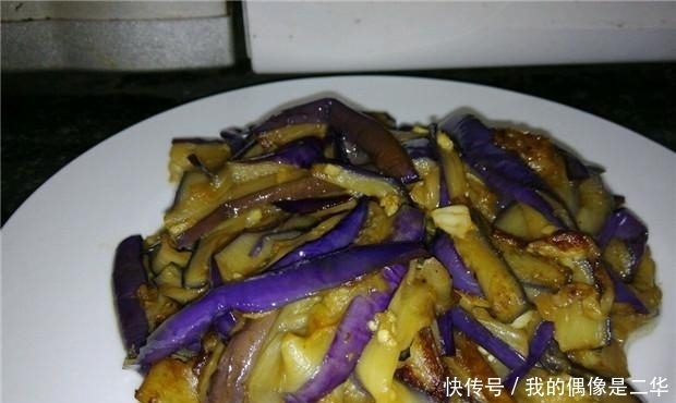 好友|礼拜天的丰富晚餐,老婆发到朋友圈,好友:简单精致,看着就好吃