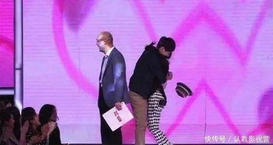 另一半|《非诚勿扰》他被女生集体灭灯,转身抱走女导演,如今两人太甜蜜