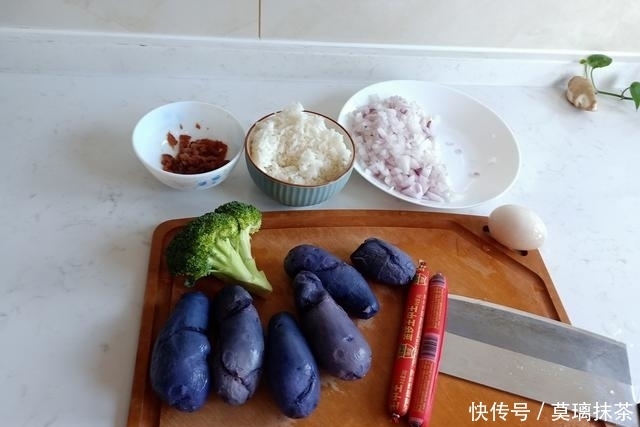 晚餐|今日晚餐绝了！一口饭一口瓜，走红朋友圈，网友：打开新世界