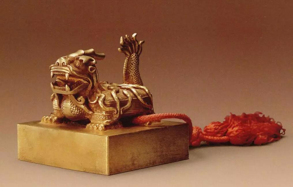 溥仪|皇帝嫔妃众多,为何晚清同治、光绪、溥仪三位皇帝都没子嗣