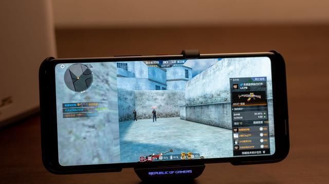 快速|270Hz采样率+144Hz刷新的新电竞手游利器ROG游戏手机3快速体验