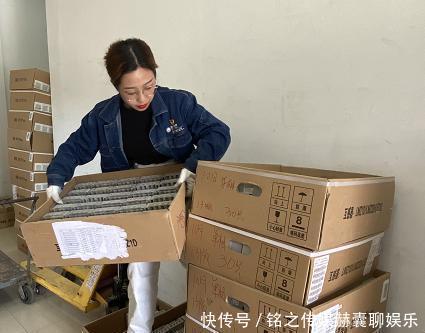 操作|脱下工装,这些电网女神竟这么美!