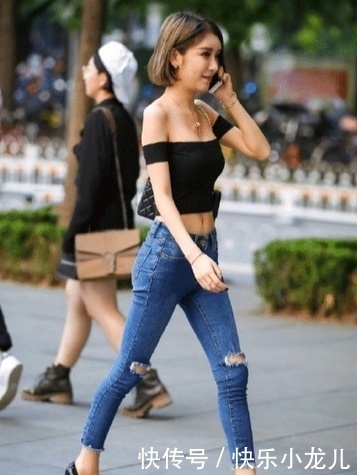 统统|小蛮腰和大长腿统统都要,小姐姐穿黑色抹胸装出街,气质的美