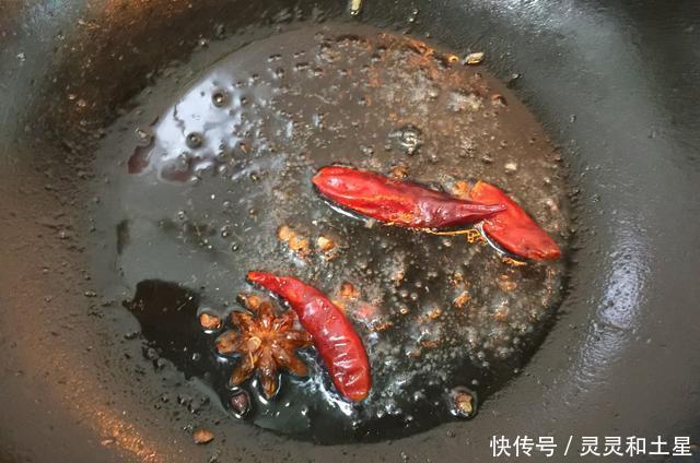 肉类食物|炖鸡时加入它,鸡肉鲜香味美,不仅没有腥味,还有淡淡的麦芽香