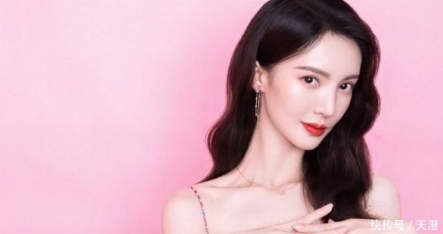 无时无刻|《浪姐》总决赛开启,金晨空中一字马上热搜,真是无时无刻不劈腿