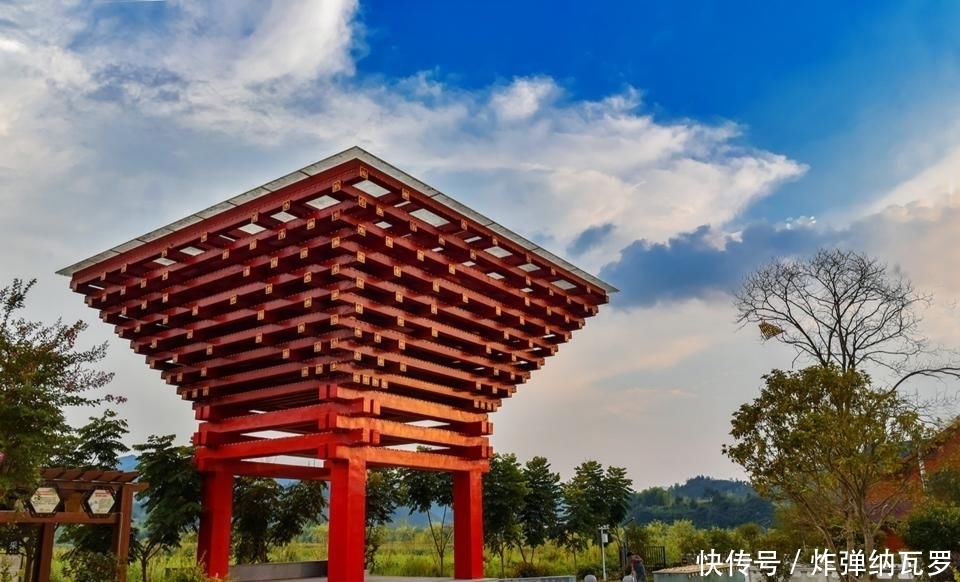  青山|青山环绕，清池密布，空气清新