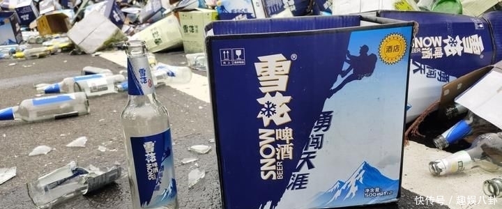  高速|5万个啤酒瓶，哗啦啦全撒落在了高速上