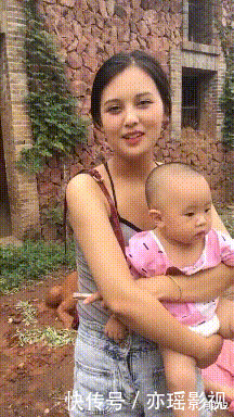 足球|让妹纸来告诉你什么才叫颠足球，哈哈哈哈