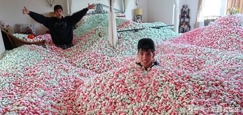 卫生纸|熊孩子为恶搞自己妈妈,用卫生纸包围房子,网友:这儿子别要了!