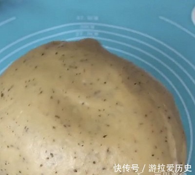 搅拌均匀|爆浆麻薯团子的做法