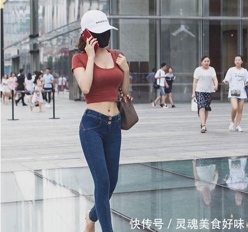 清秀|街拍:清秀亮丽成熟妩媚的小姐姐,休闲清爽给人清纯的感觉!