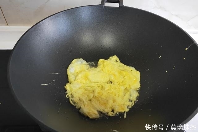 晚餐|今日晚餐绝了!一口饭一口瓜,走红朋友圈,网友:打开新世界