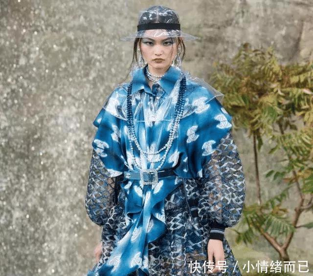 东方|全球4大最美“大圆脸”超模 米兰达·可儿第1, 她被誉为“东方瓷娃娃”!