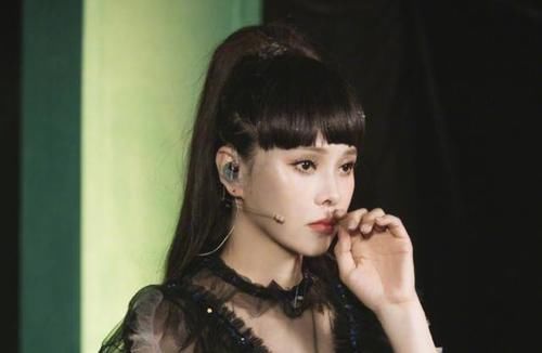 吴昕|《浪姐》排名曝光,吴昕万茜排名大跌退下,扮猪吃老虎的她却登第一